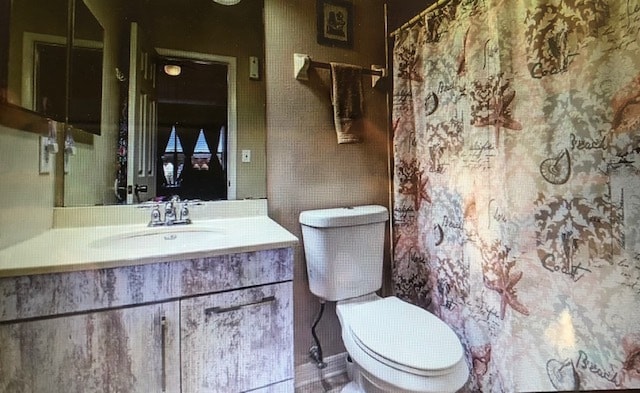 Master Bathroom - 2516 Woodgate Blvd