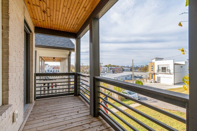 Building Photo - 336 Vivelle Ave