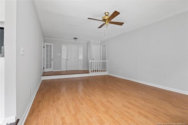 Building Photo - 5812 Rivercroft Rd