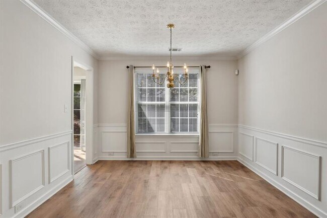 Building Photo - 2295 Winthrope Way Dr