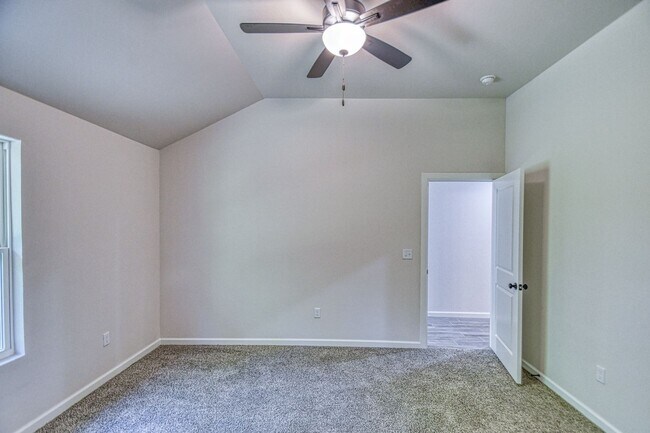 Building Photo - 928 Varenna Ct