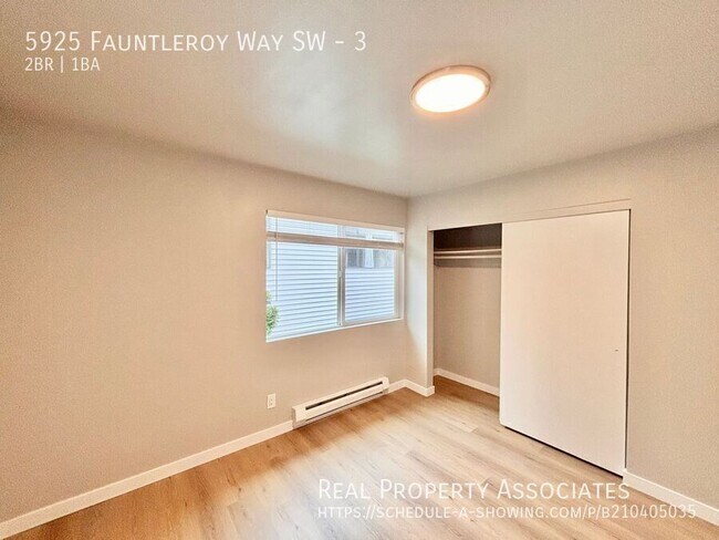 Building Photo - 5925 Fauntleroy Wy SW