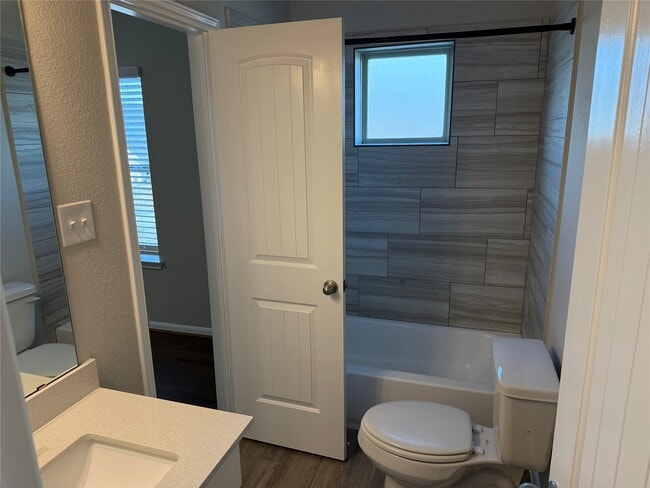 Building Photo - 1222 Obispo Ct