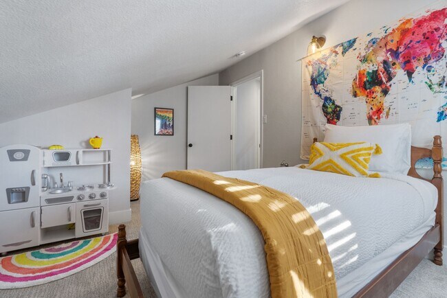 Building Photo - 4 Bedroom Home in SW Loveland