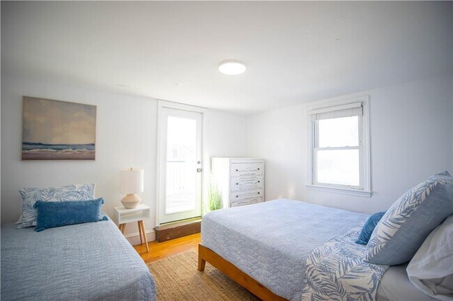 Building Photo - 19-21 Crest St