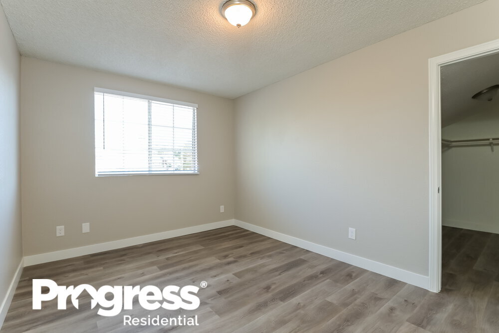 Building Photo - 2043 Angel Falls Dr