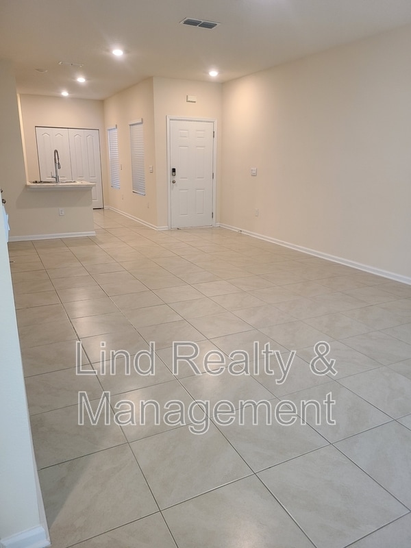 Building Photo - 7737 Legacy Trl