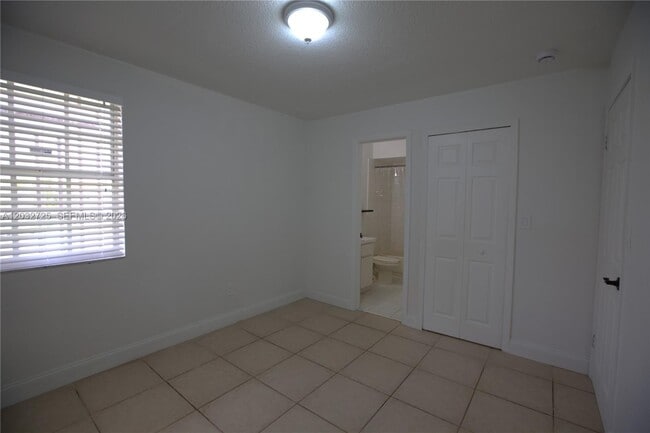 Building Photo - 6475 SW 129th Ave