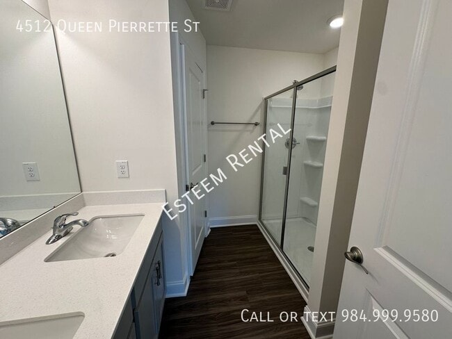 Building Photo - 4512 Queen Pierrette St