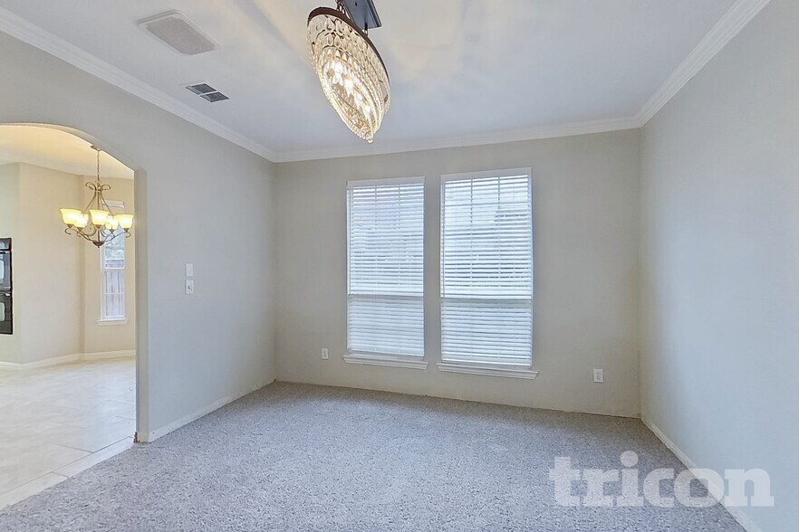 Building Photo - 5813 Norfolk Ln