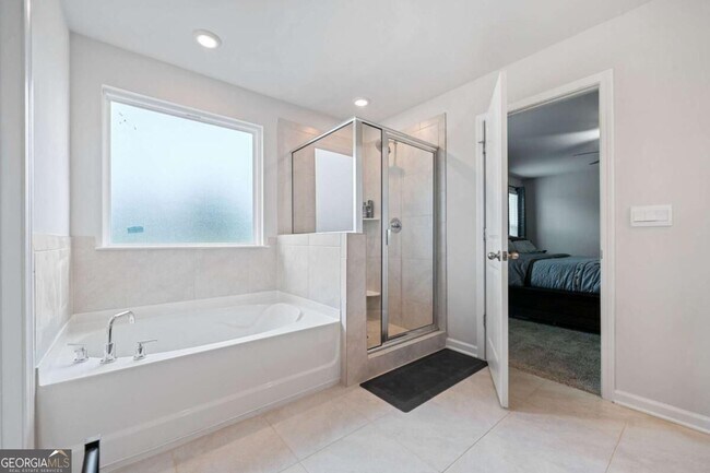 Building Photo - 5911 Green Ash Ct