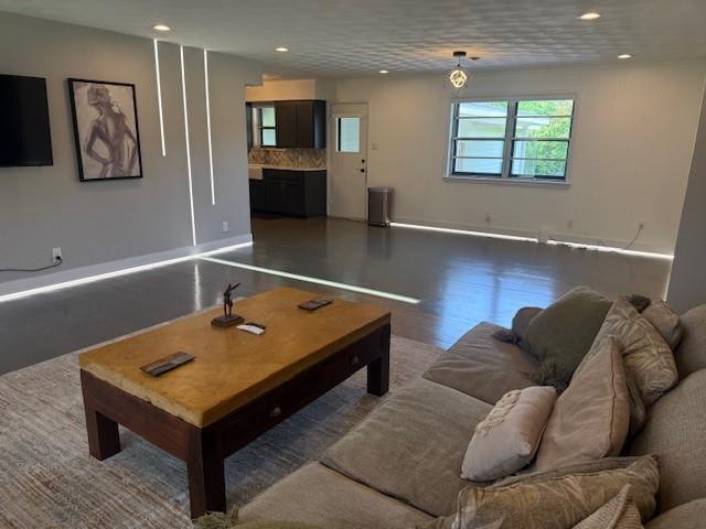 Building Photo - 436 Degan Ave