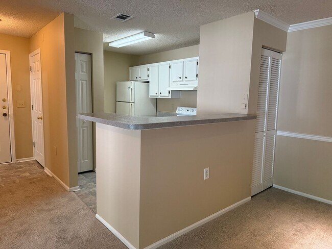 Building Photo - Two bedroom two bath second floor unit
