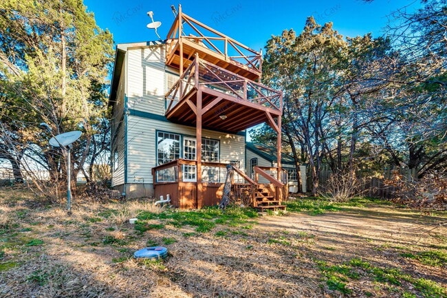Building Photo - 3001 Hilltop Rd