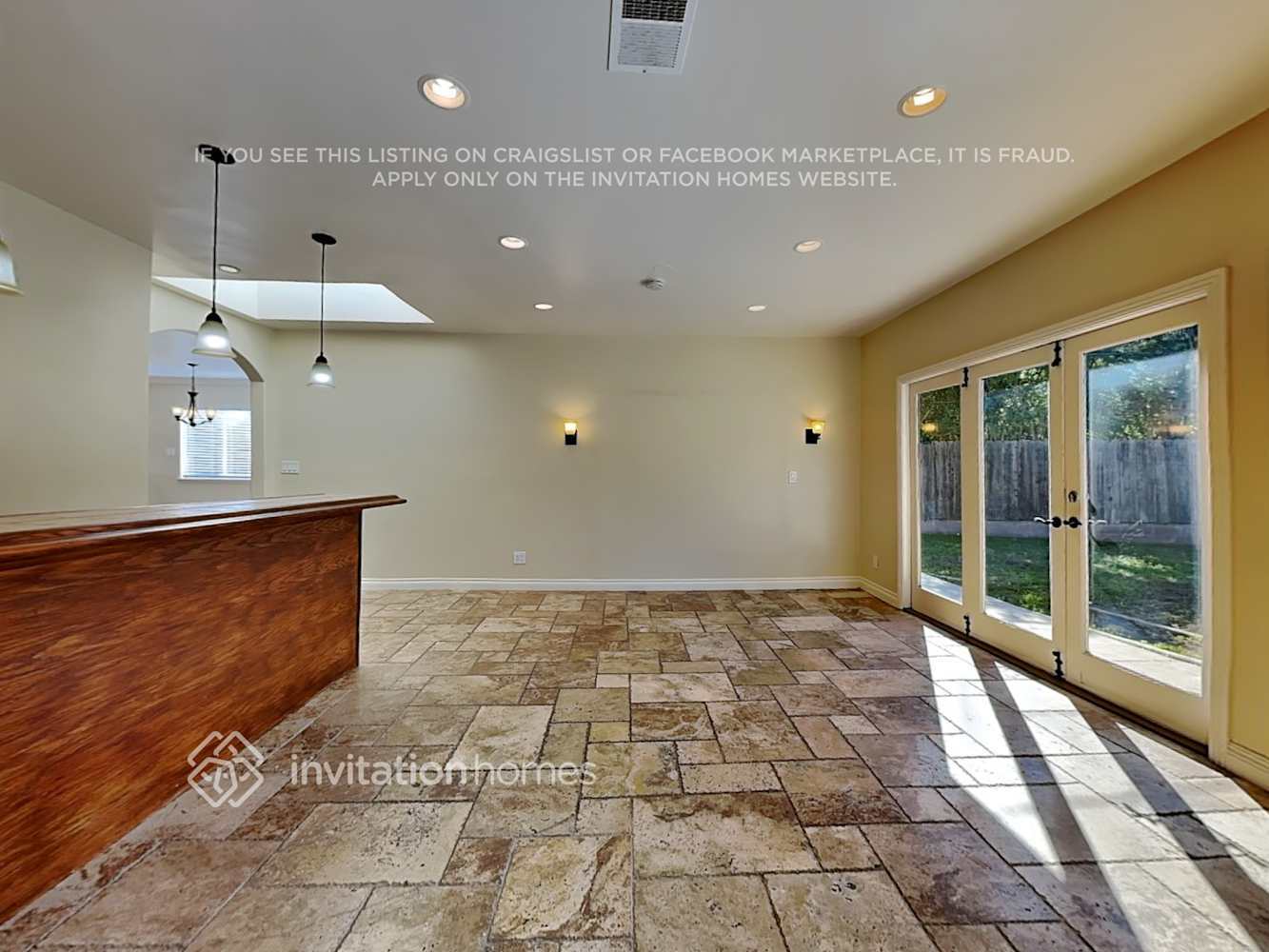 Building Photo - 1089 Camino Flores