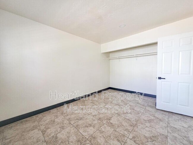 Building Photo - 1323 Madera St