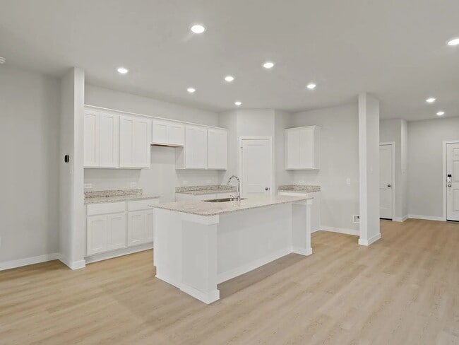 Building Photo - 17824 Lionheart Rd