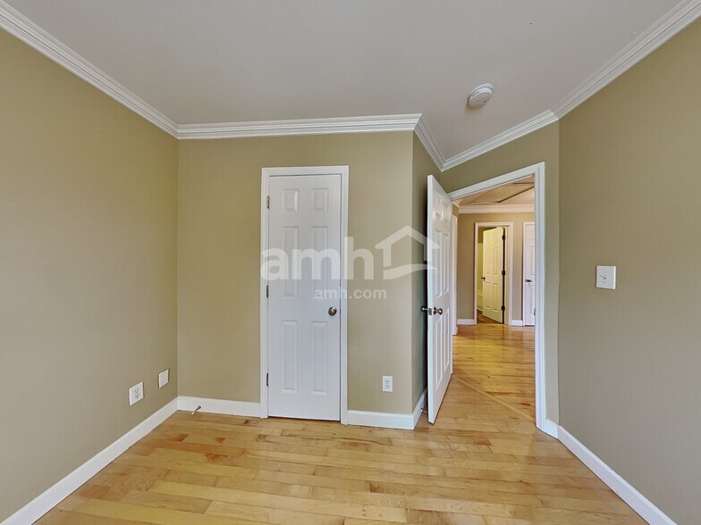 Building Photo - 215 Aqua Marine Ln