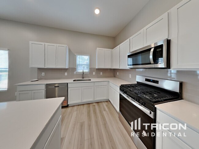 Building Photo - 3617 Apies St