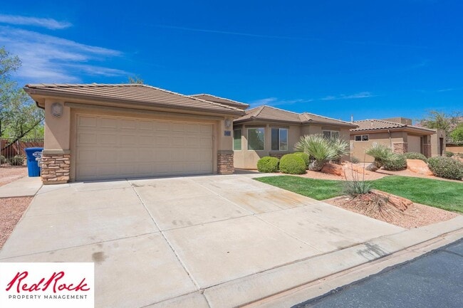 Building Photo - 4 Bedroom in Amber Estates - Newer LVP Flooring throughout home!