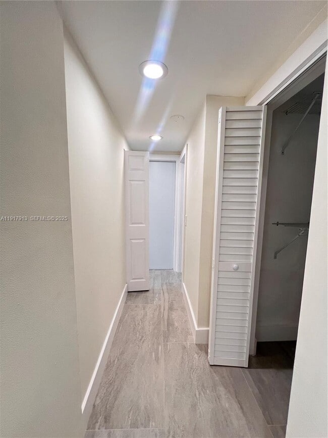 Building Photo - 161 SW 52nd Ct