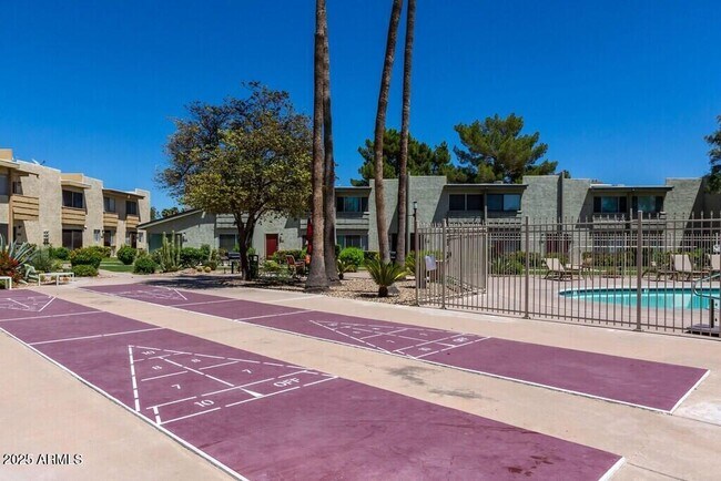 Building Photo - 4600 N 68th St