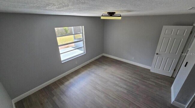 Building Photo - 34 Emerson Dr NW