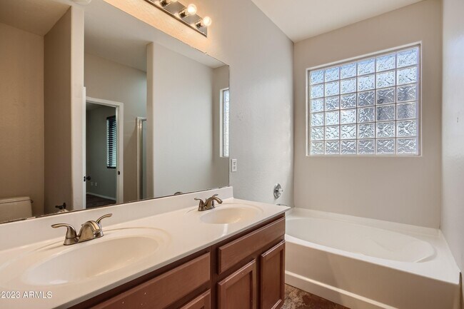 Building Photo - 44131 Kramer Ln