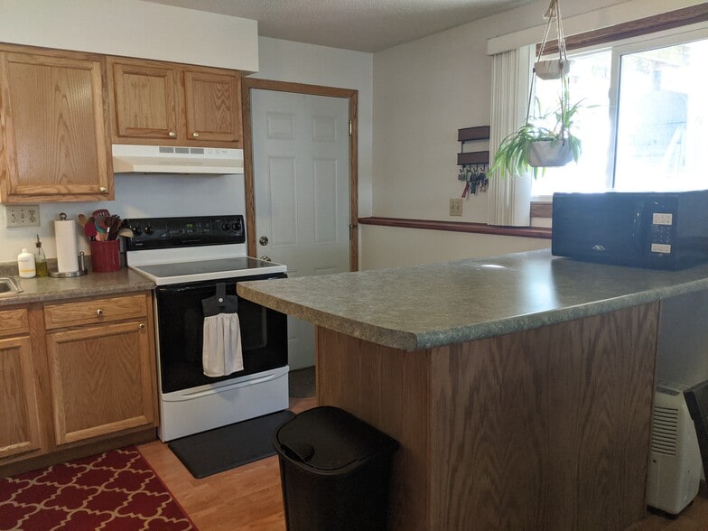 Kitchen w/entry from Garage - 1014 10th Ave N