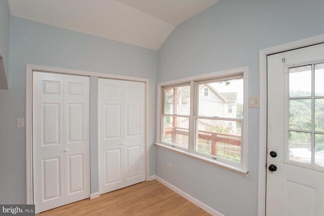 Building Photo - 3412 Upper West End Ave