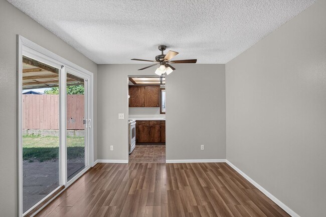 Building Photo - 3 Bedroom Ranch