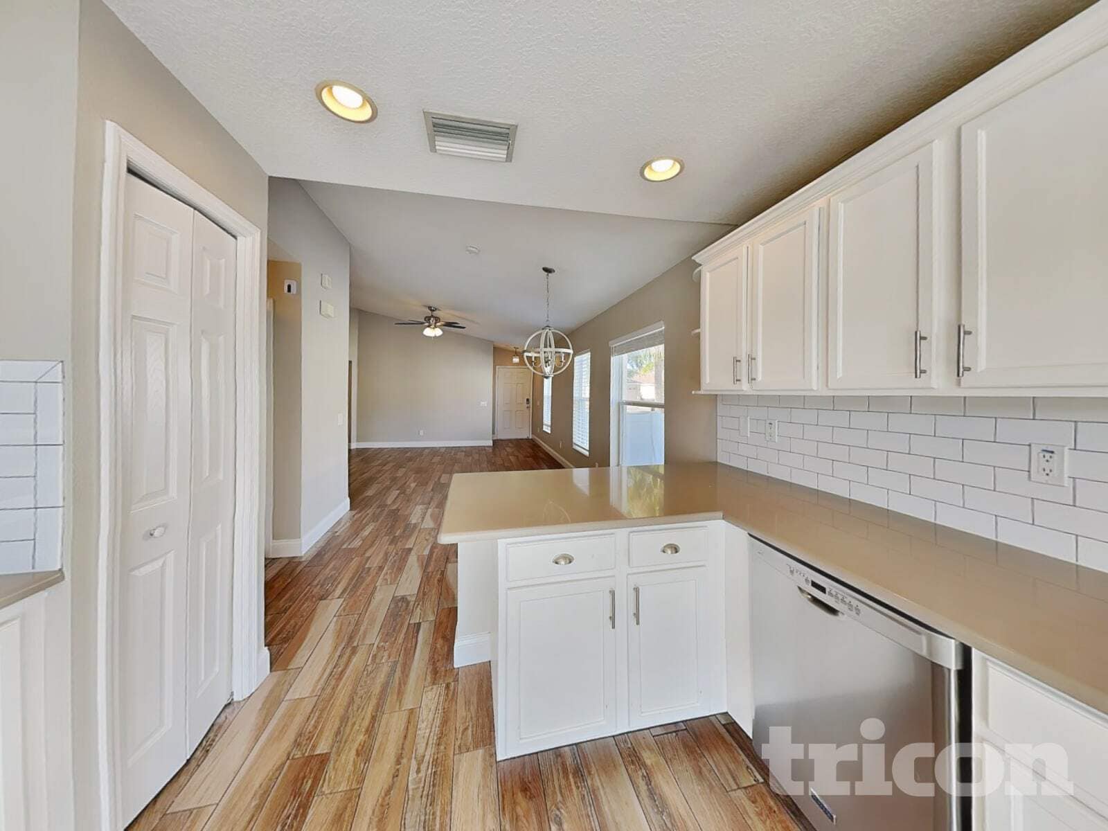 Building Photo - 10123 41st Ct E