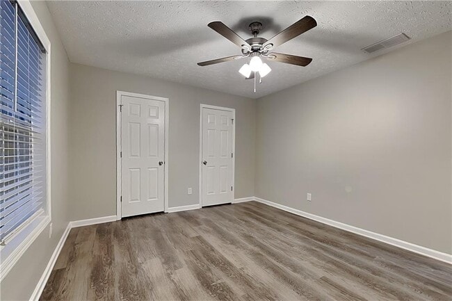 Building Photo - 1570 Rose Pointe Dr