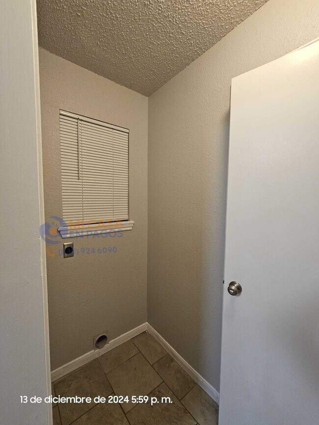 Building Photo - BEAUTIFUL HOME IN LIVINGSTON. MOVE IN READY!.