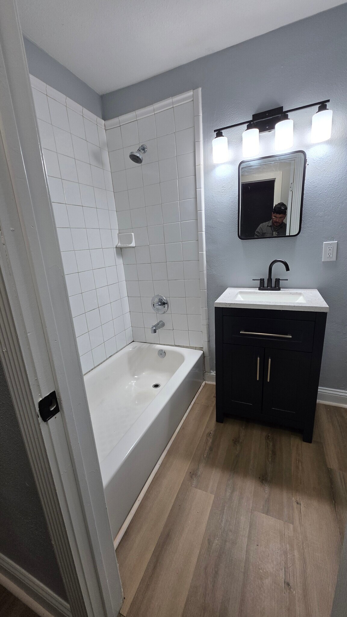 Building Photo - 9426 Sandra St