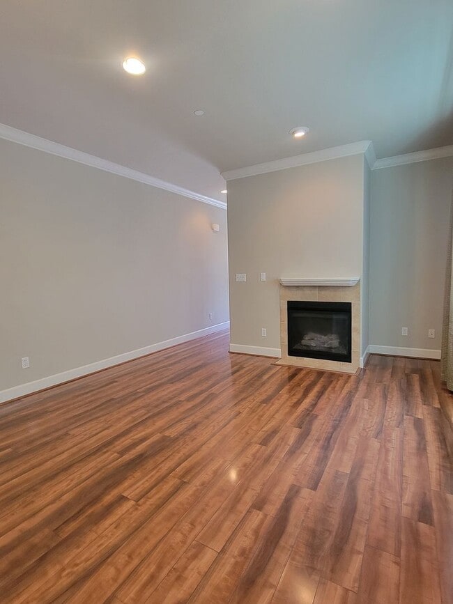 Building Photo - Charming Midtown Petaluma  – 3 Bed, 2.5 Bath