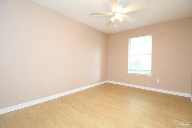 Building Photo - 6201 Forest Pines Dr