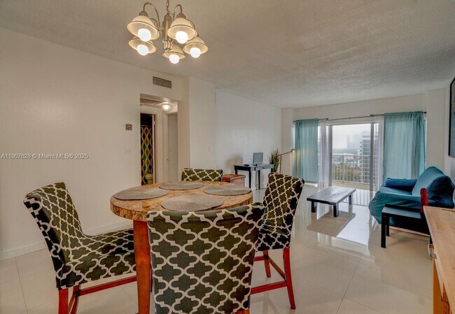 Building Photo - 1965 S Ocean Dr