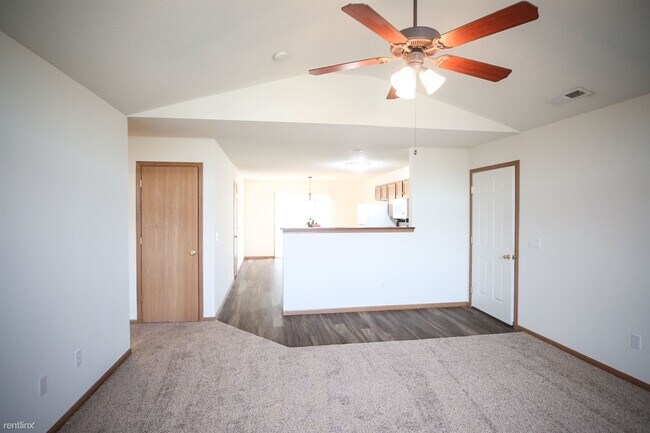 Building Photo - 2 br, 1 bath  - Cardinal Creek