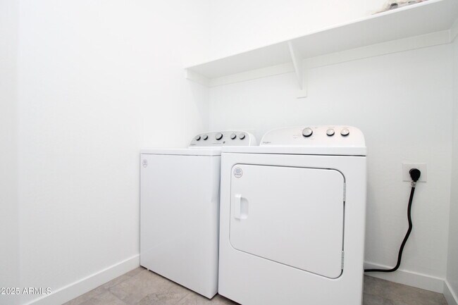 Building Photo - 12546 W Calle De Baca