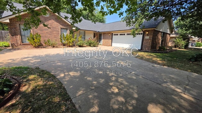 Building Photo - 1301 Newbury Dr