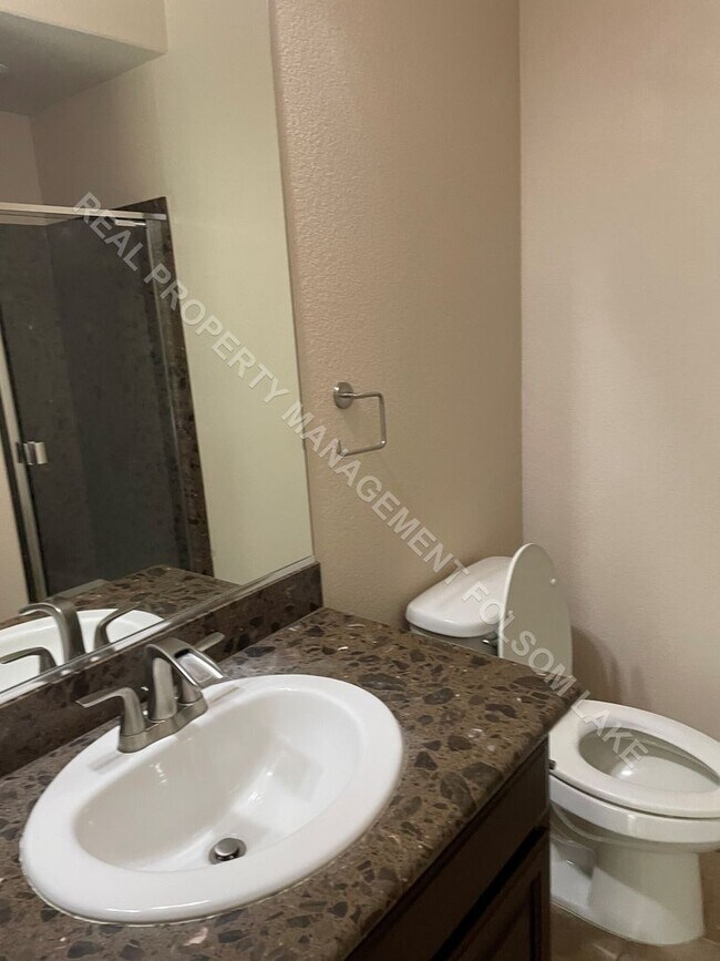 Building Photo - 3 bedroom, 3 bathroom condo at The Rivage ...
