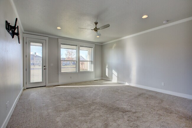 Building Photo - 2603 N Foudy Ave