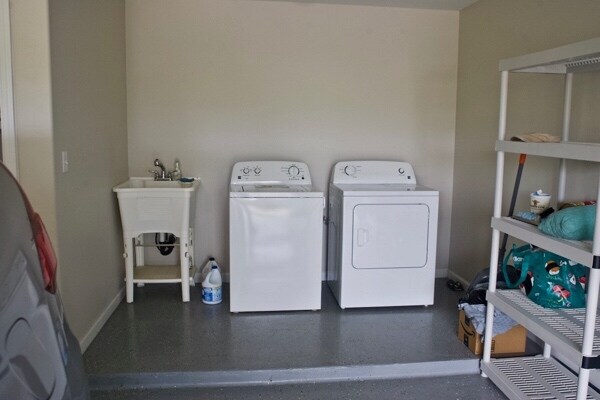 Building Photo - 15-1698-1698 7th Ave