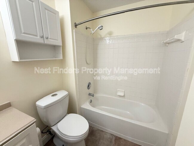 Building Photo - 440 Crescent Pond Dr