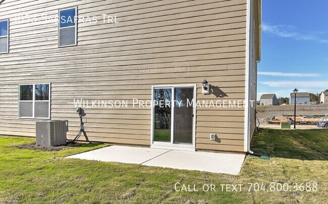 Building Photo - 3053 Sassafras Trl