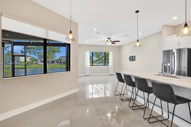 Building Photo - 10590 Mira Vista Dr
