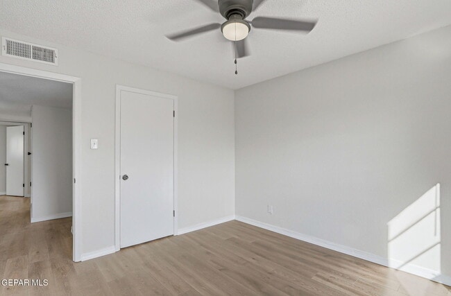 Building Photo - 7129 Orizaba Ave