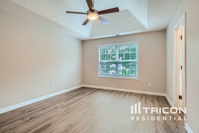 Building Photo - 605 Brooks Rd