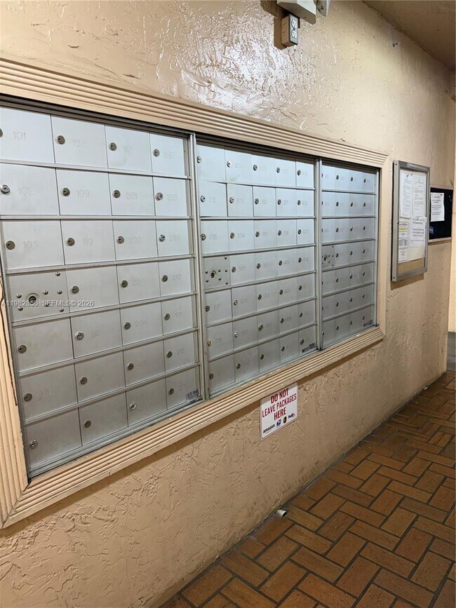 Building Photo - 6800 Cypress Rd